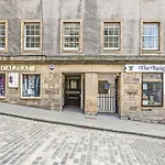 Joivy 1 Bed Flat, Heart Of Grassmarket